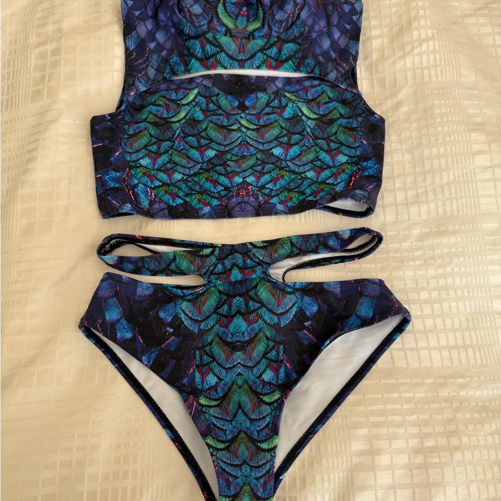 Never-worn CandyCatz Peecock Rave Set - Picture 2 of 4